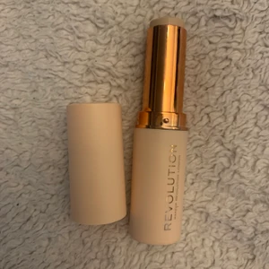 Foundation stick - Revolutionen  - Använd några gånger