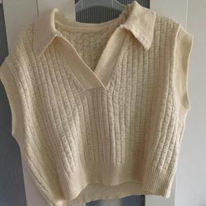 Väst - Stickad väst, storlek M!