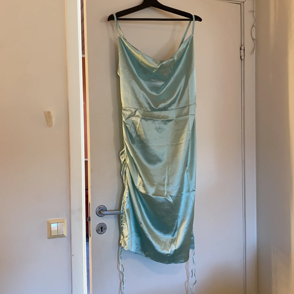 Klänning ifrån SHEIN ljus blå.