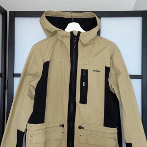 Jacka - Använd en gång. Hämtas i Malmö/Husie