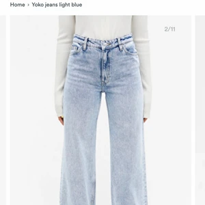 Monki jeans - Jeans ifrån monki i färgen light blue. Knappt använda och säljer pga för långa:( annars suuuper skönt material och fin passform övrigt (bilderna är lånade), nypris: 400kr, jag säljer för 150+frakt 72kr