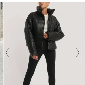 Nakd jacka - Jätte fin jacka från nakd! Men känner att den inte passar mig så säljer hellre vidare. 500kr, nypris 799 storlek 36🌸 Använd Max 3 gånger 