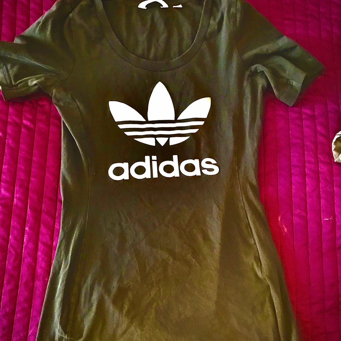 Adidas längre T-shirt  - 90