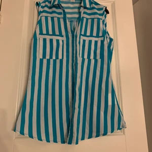 Randig tröja  - Randig tröja i stl xs. Aldrig använd.