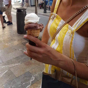 Hängselklänning  - Säljet min klänning från mango, i linneblandning. Använt 1 gång, älskar den på sommaren men inte heller denna kommer till användning. Skriv vid frågor 😇