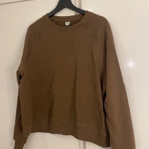 Arket - Jättefin brun oversized sweater från arket som aldrig har kommit till användning (skriv privat för fler bilder)
