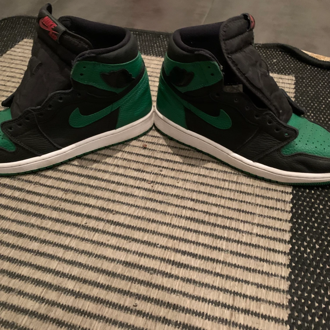 Jordan 1 High Pine Green  - 91