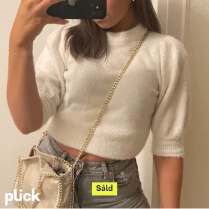 H&m vit tröja - (Lånad bild) super fin vit tröja