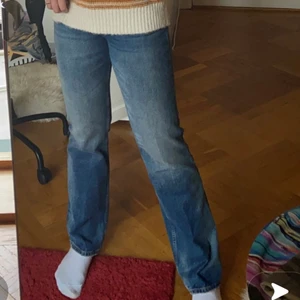 Zara jeans - Säljer dessa slutsålda zara jeans som är så snygga!!
