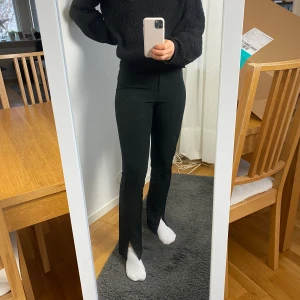 Nakd byxor  - Byxor fårn nakd använda ett fåtal gånger, strl XS