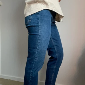 Denim bukse - Selger en pent brukt denim bukse i str 38/40. Kan møtes eller sendes med post🌼