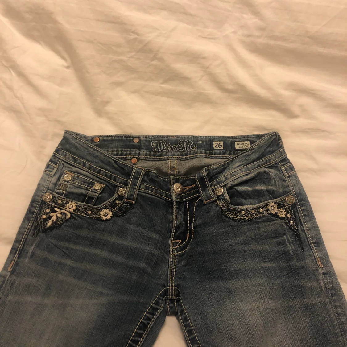 Miss Me jeans storlek 26 - 90