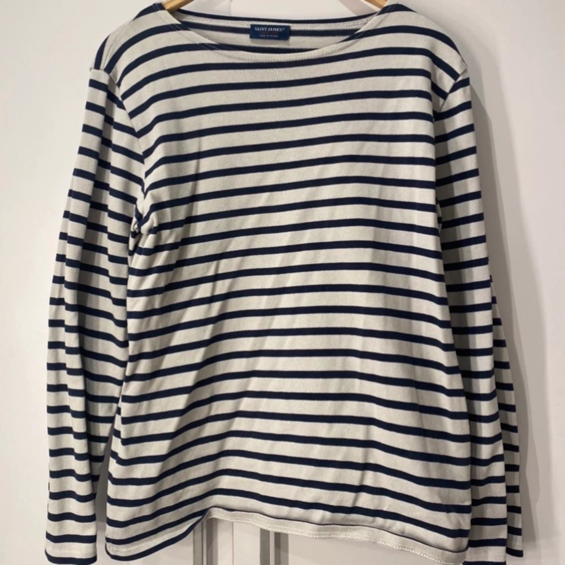 vit/grå och blå randig tröja - 91