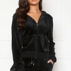 Juicy kofta - Juicy kofta/tröja/hoodie storlek xS. Kan frakta även mötas. Skriv t mig ❤️ (sluta skriva skambud tack!! Kommer ej gå ner till 300/400 oså) gammal modell