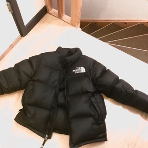 The north face jacka  - Fast pris , förts till kvarn