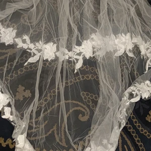 Brudslöja - Oanvänd brudslöja från jjhouse