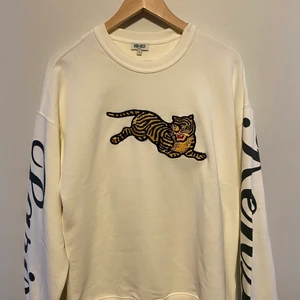 Kenzo jumping tiger sweatshirt - Väldigt bra skick, knappt använd. Inga fläckar alls eller brister.