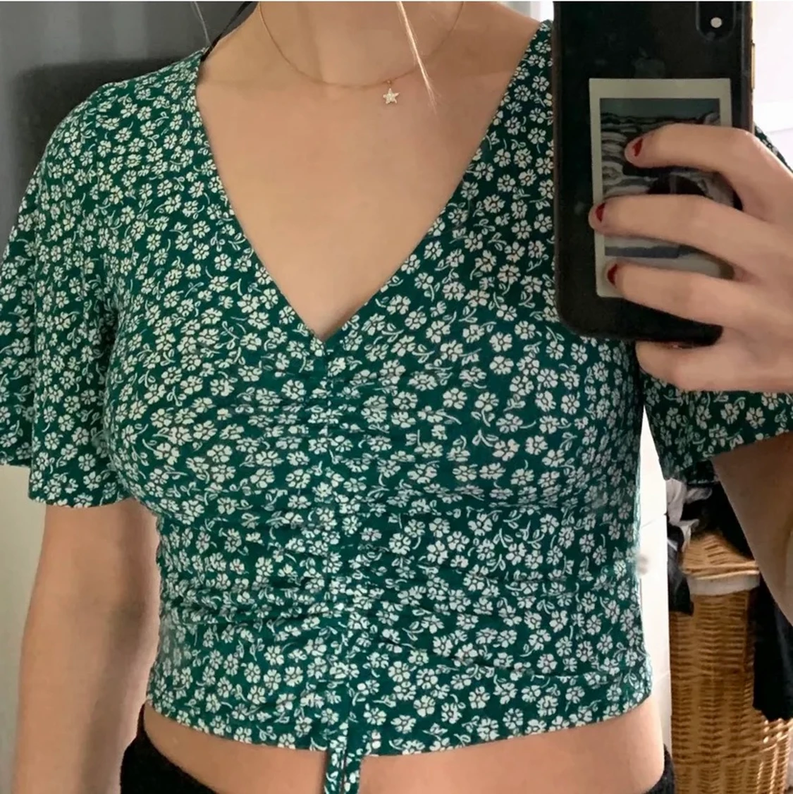 H&M grön blommig topp