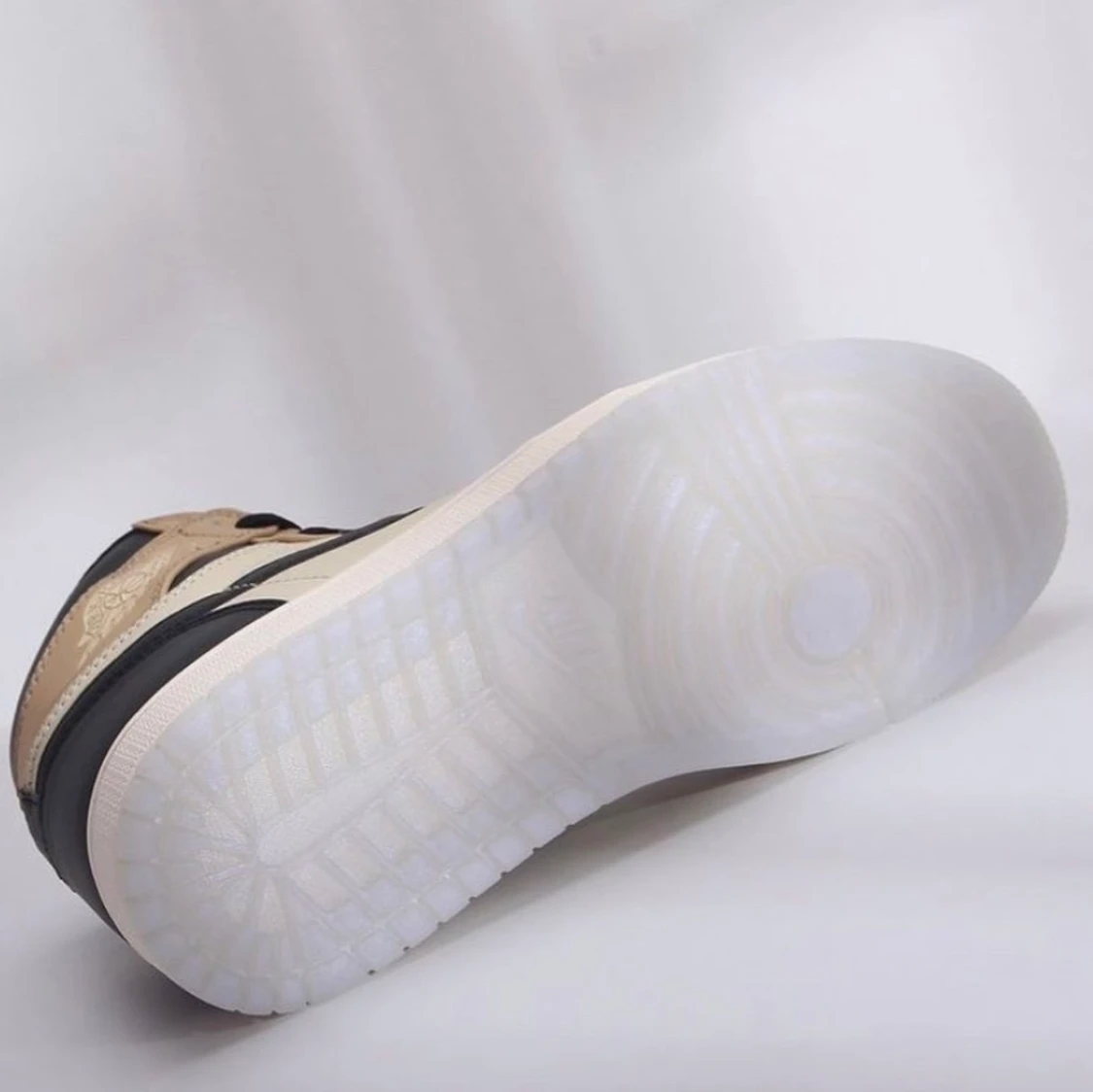 Jordan 1 Retro High Black Mushroom 🥶 - 90