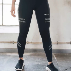 Aimn tights - Säljer dessa fina tights från aimn i storlek xs. Passar mig som har s. 150 kr plus frakt