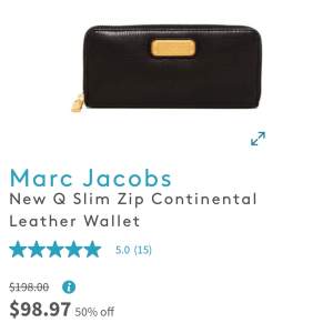 Wallet från Marc Jacobs, äkta, begagnat men i bra skick ❤️😍💕.  Värde CIRKA 2000 KR. 🤩 har köpt i USA. 