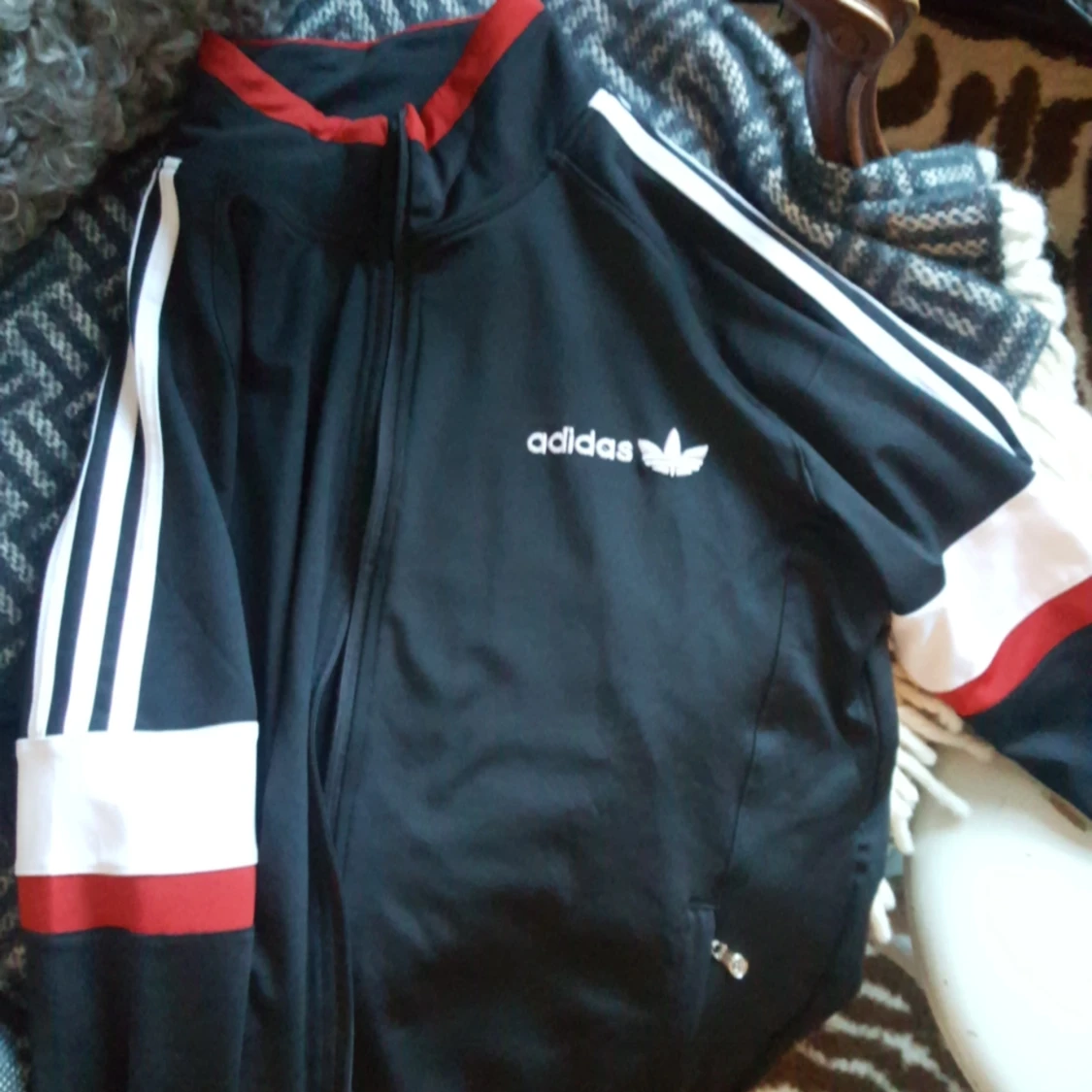 Adidas tjocktröja