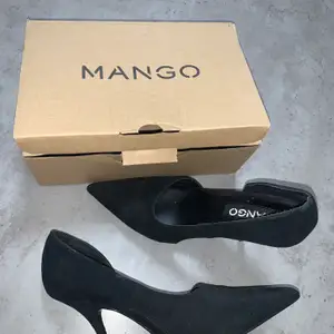Super fina klackar från Mango i storlek 38 🥰 ( köparen står för frakten ) 