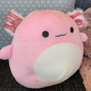 Squishmallows 3 stycken  - Helt nya squishmallows tyvärr utan lapp men helt ny! Är från amazon där jag köpte dom för 250kr/styck men när jag fick hem dom ångra jag mig. Prutning finns och skicka till mig!! 150kr/styck. Får komma tillbaka med frakten! 