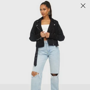 Mockajacka - Jätte fin mocka jacka från Nelly använd fåtal gånger! Stl 36. Ny pris 600kr 