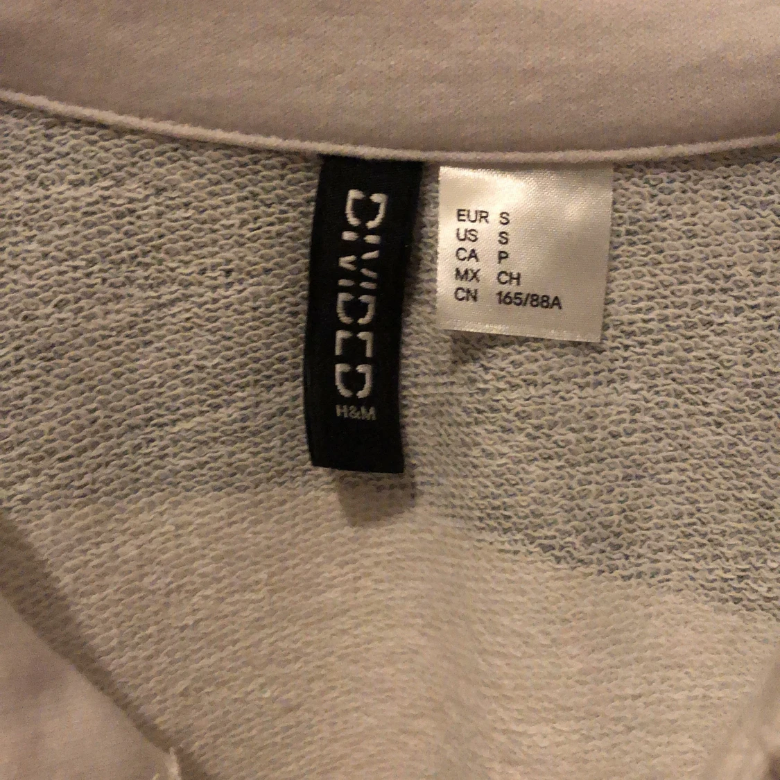 Halvcrop, H&M sweatshirt grön/vit randig - 91