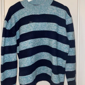 Randig tröja  - Super skön stickad tröja från ASOS 💙