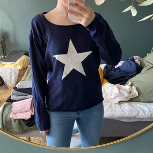 Långärmad tröja  - Väldigt skönt material men tyvärr lite för stor för mig 