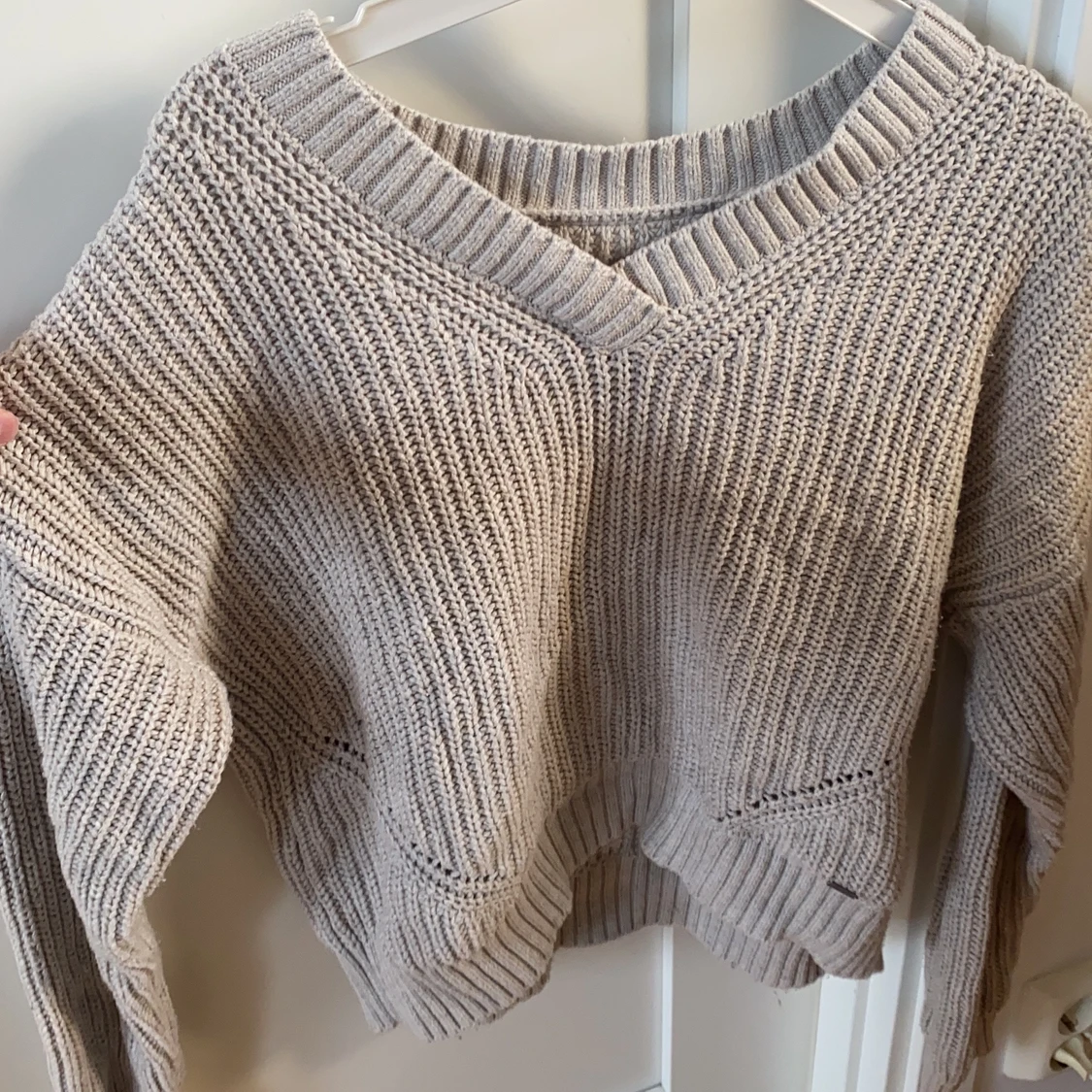 Beige stickad tröja