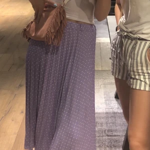 boohoo kjol - väldigt fin kjol från boohoo som är i fint skick!💕