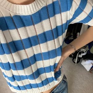 Prislapp kvar, mango topp - Superfin topp från mango som är helt oanvänd med prislapp kvar 🌸🌸