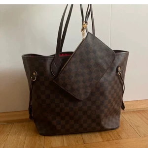 Never full 700kr - Säljer min LV NEVER FULL. Köpt på tradera därav inget kvitto. Bud börjar på 700kr