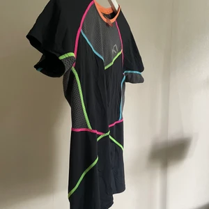 Träningströja Kari traa  - Väldigt fin träningströja som är använd va 2 gånger 