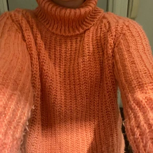 Stickad tröja  - Storlek xs, från lindex. Super mysig! Gratis frakt