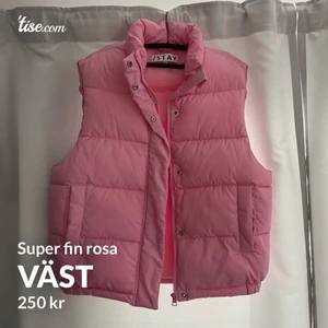 Väst  - Super fin väst som inte alls kommit till användning 