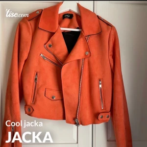 Jacka  - Super fin orange mockajacka 
