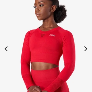 ICIW rött träningsset  - ÅTERPUBLICERAD PÅ MIN PROFIL PGA OSERIÖS KÖPARE 