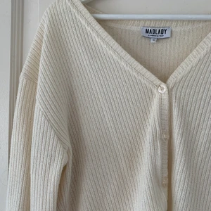 Stickad kofta från madlady strl m - Fint skick, köparen betalar frakten