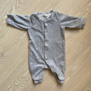 Jumpsuit från H&M storlek 56  - Jumpsuit från H&M storlek 56 