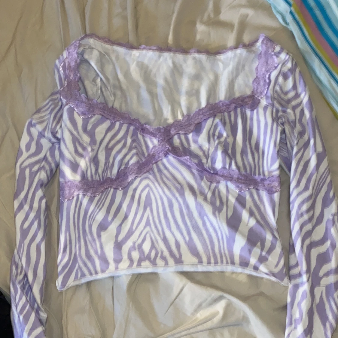 Topp med Lila zebra mönster  - 90