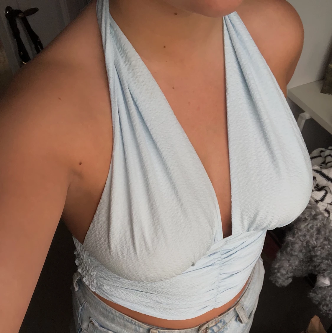 Knyt topp i ljusblått