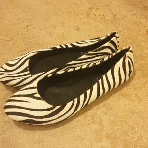 Shoe female  - Zebra