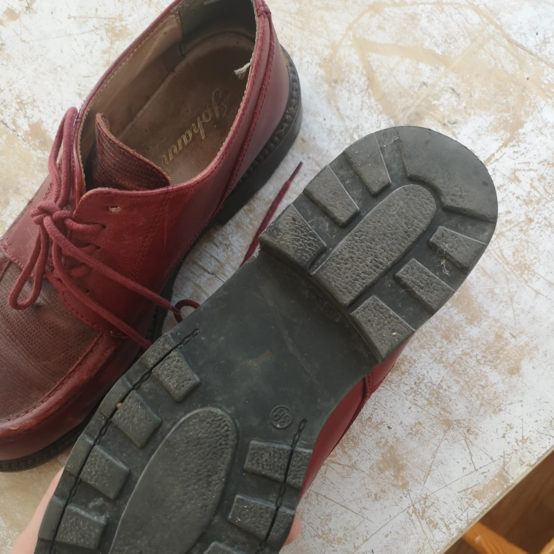 Röda skinn skor - 91