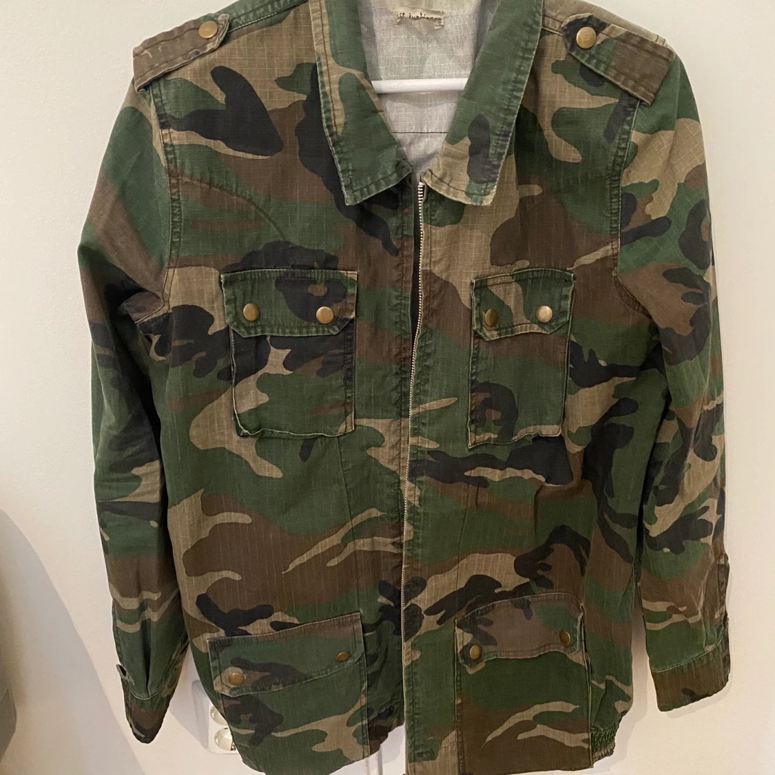 Kamouflage jacka  - 90