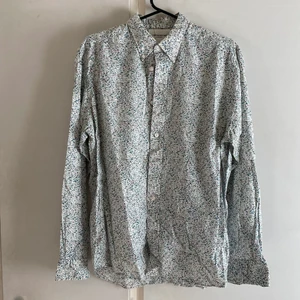 These Glory Days skjorta - Använt men bra skick. Tunn och väldigt skön. 