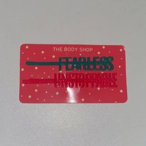 Hårnålar  - Jag säljer dessa jätte fina ”The Body Shop” hårnålar med text på!! Fick dessa förra året i min julkalender men har ingen användning för dem. Dem är helt oanvända✨